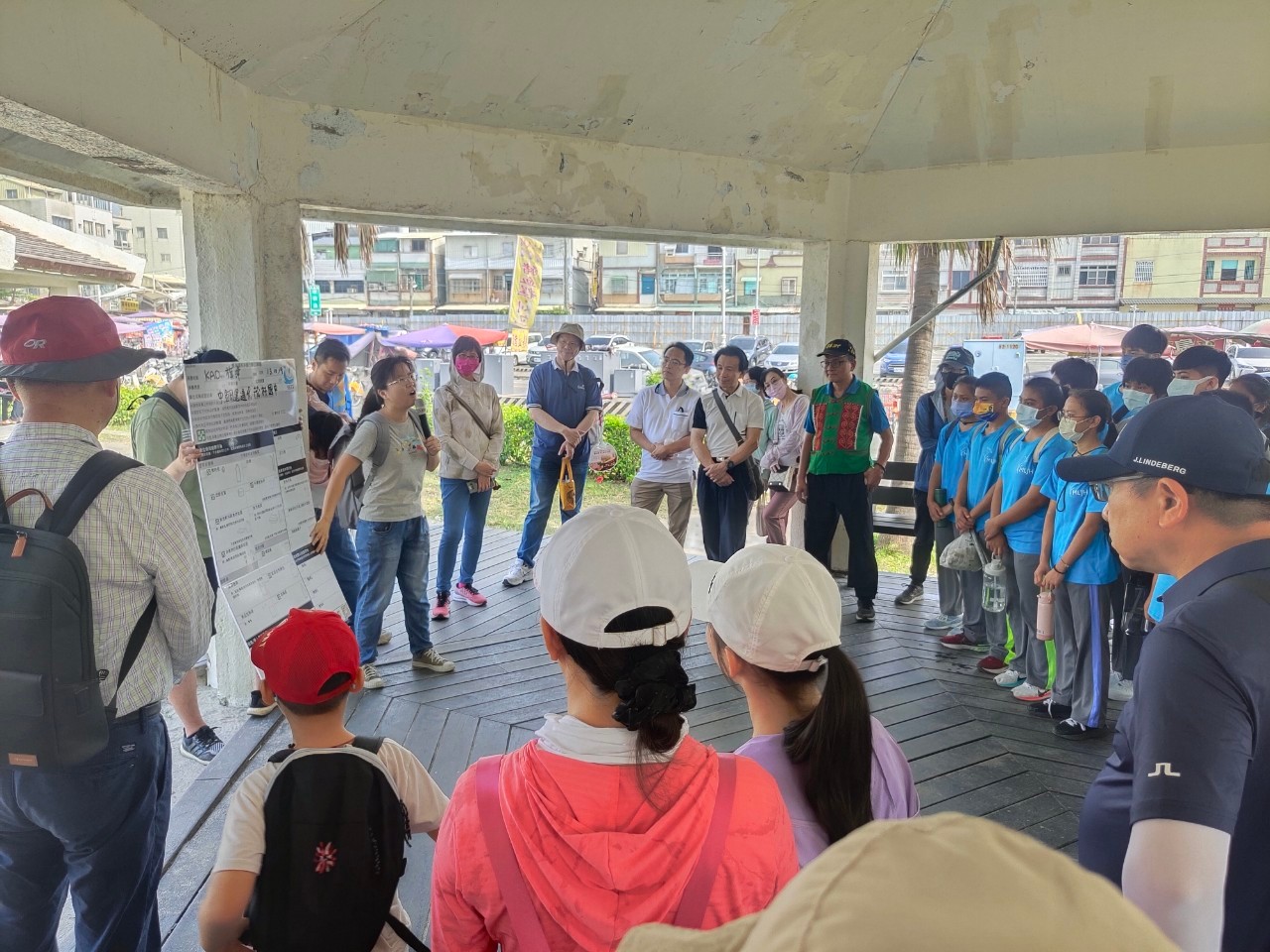 活動當天，由荒野保護協會先進行環境解說